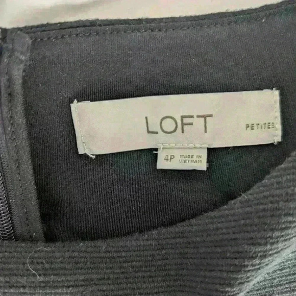 Black dress with long sleeves from loft -  size 4p - Picture 3 of 5